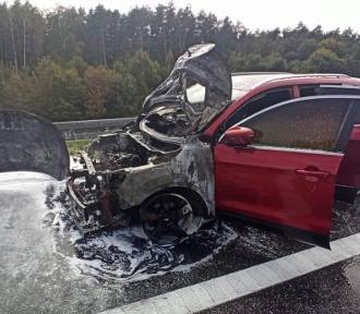 Dramatyczne chwile na autostradzie A4. Samochód stanął w płomieniach 