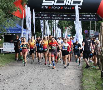 Bieg SOLID Run Wilkowice 2023. Na starcie 200 biegaczy 