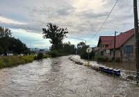 Ulewy i burze na Dolnym Śląsku. Ulicami miast płynęły rzeki. Będą kolejne nawałnice 