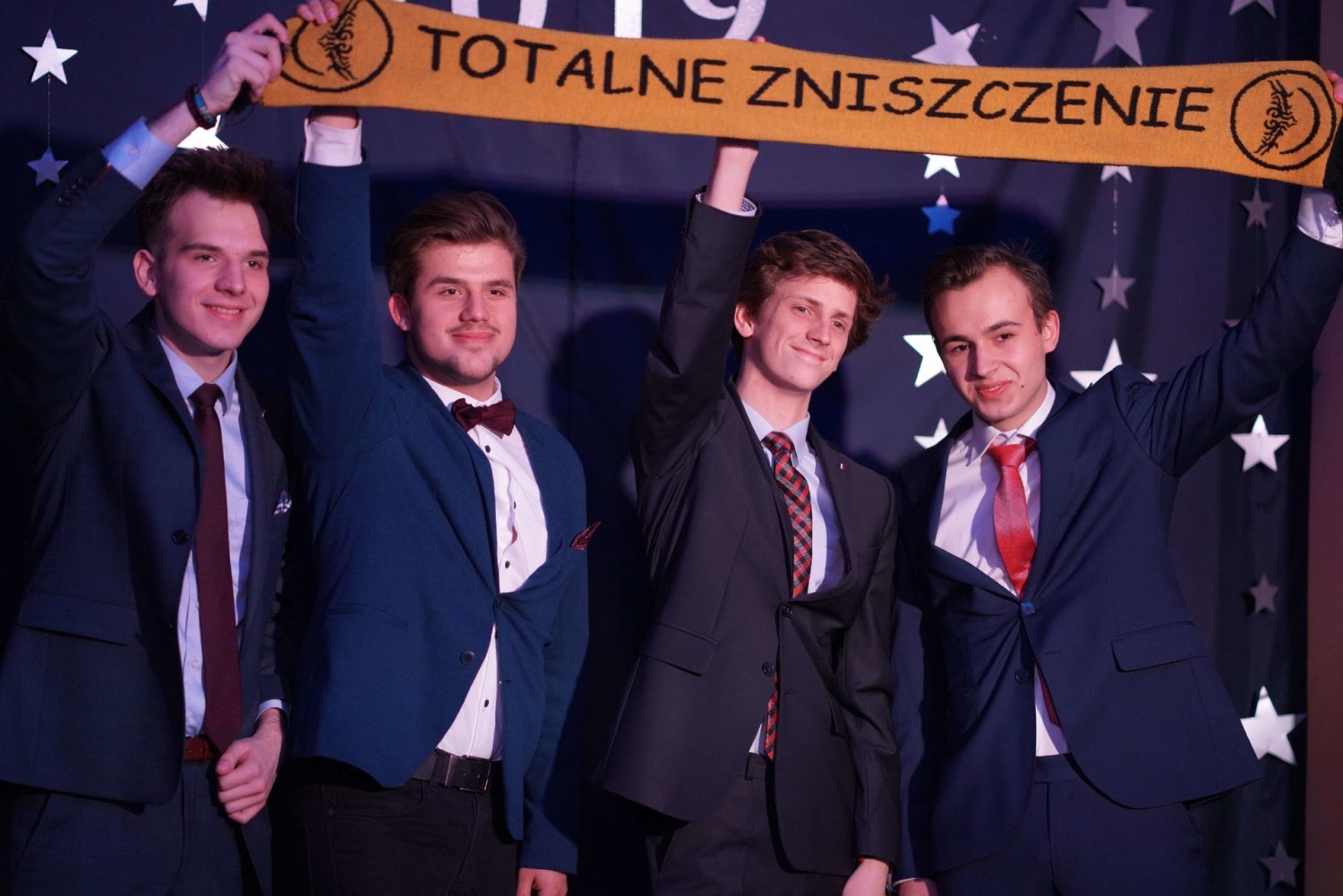 Maturzyści z LO św