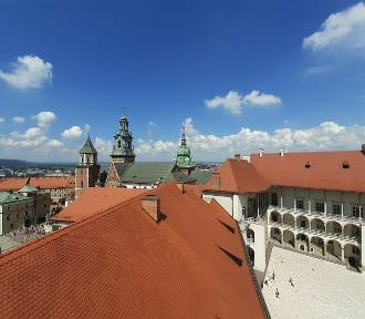 Nowy taras widokowy na Wawelu. Stąd Krakowa zwiedzający jeszcze nigdy nie oglądali!