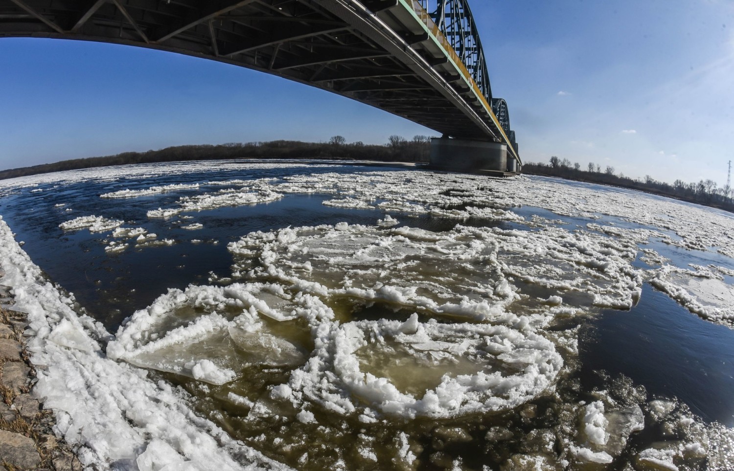 Na terenie województwa kujawsko-pomorskiego obowiązuje ostrzeżenie meteorologiczne przed silnym mrozem