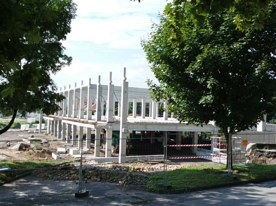 Budowa centrum handlowego przy ul. Prochowej w Dzierżoniowie