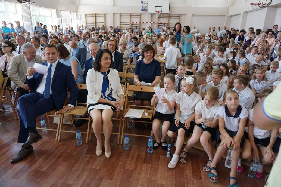 Bluzka Na Zakończenie Roku Szkolnego Zakończenie roku szkolnego w Łodzi w SP nr 34 [ZDJĘCIA] - NaszeMiasto.pl