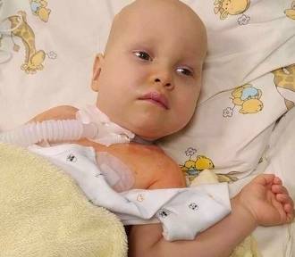 Wyścig z rakiem. Stawką jest życie małego Jasia ze Skały, a przeszkodą brak pieniędzy