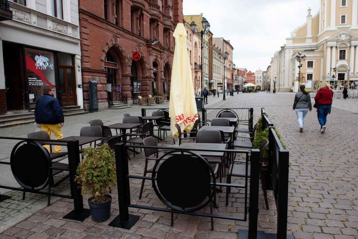 Gastronomia w Toruniu walczy o klienta: ceną, nowym menu, zmienionym wystrojem