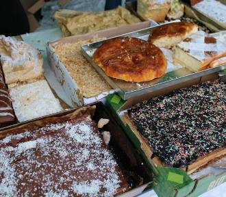 Publiczna Szkoła Podstawowa nr 1 w Radomsku zaprasza na Kiermasz Bożonarodzeniowy!