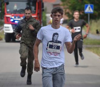 Bieg Tropem Wilczym ponownie odbył się w Chlebowie. Biegli starsi i młodsi (ZDJĘCIA)