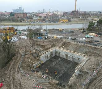 Mosty berdychowskie w Poznaniu z fundamentami. Kolejny etap prac został zakończony