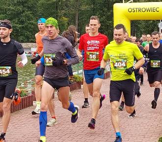 Piąta runda MOSiR Gutwin Run w Ostrowcu. Bieg dzieci, bieg i marsz nordic walking
