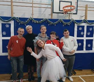 "Świąteczna Olimpiada " w Specjalnym Ośrodku Szkolno- Wychowawczym w Gromadzicach 