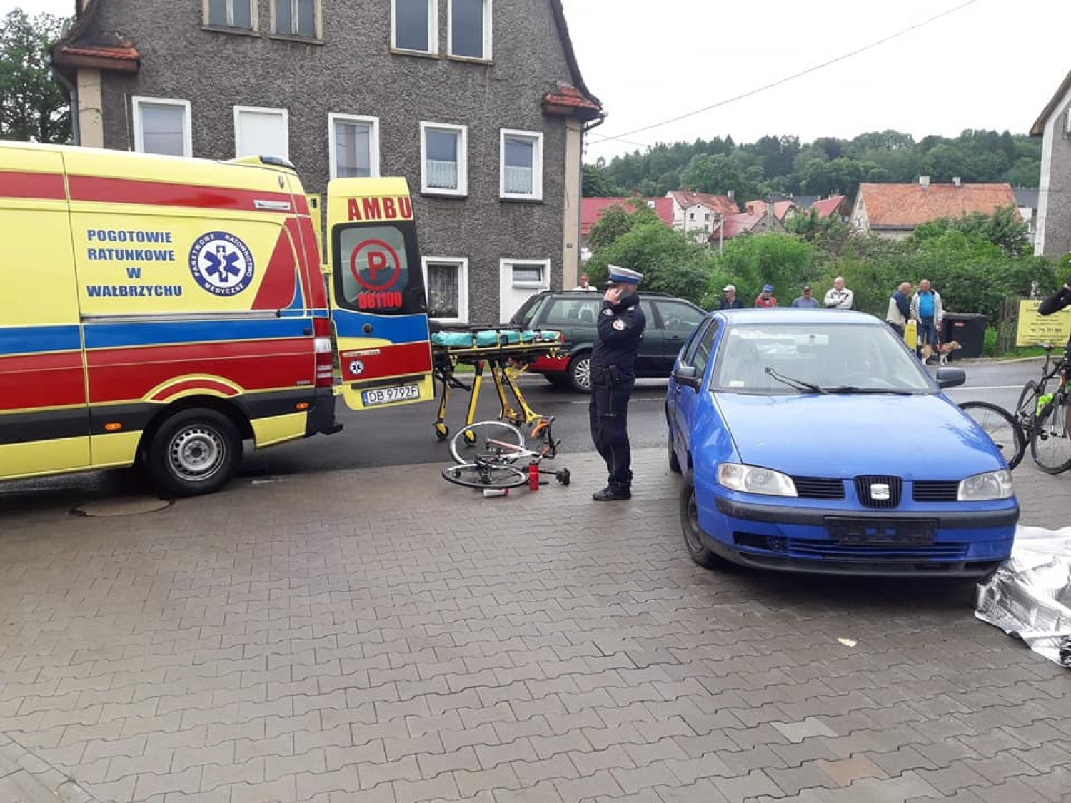 Potrącenie rowerzystów w Mieroszowie