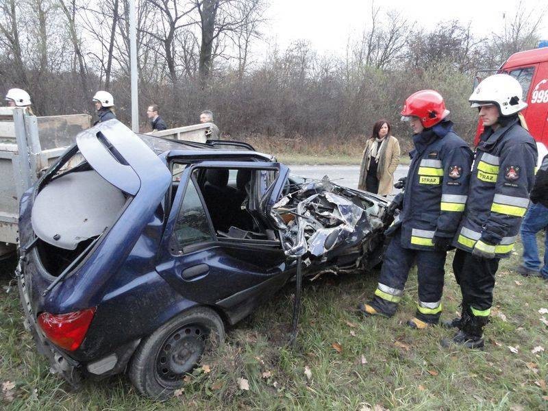 W czwartek rano na ulicy Aleje Piłsudskiego w Nowym Sączu doszło do zderzenia trzech pojazdów