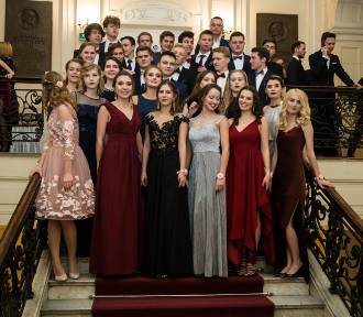 Studniówka 2018, Liceum XXVII im. Czackiego w Warszawie. Tak bawili się maturzyści w budynku NOT 