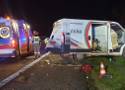 Nocne dachowanie busa na A4 na trasie Kraków - Chrzanów. Jedna osoba została ranna w wypadku