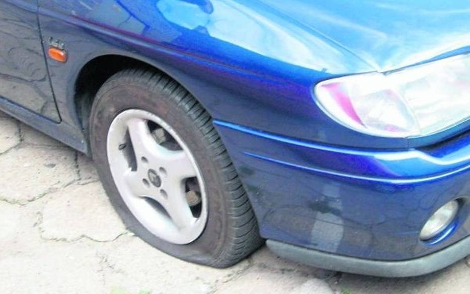 Polna Sąsiedzka Prawda Przeciw Niszczycielowi Opon Oborniki
