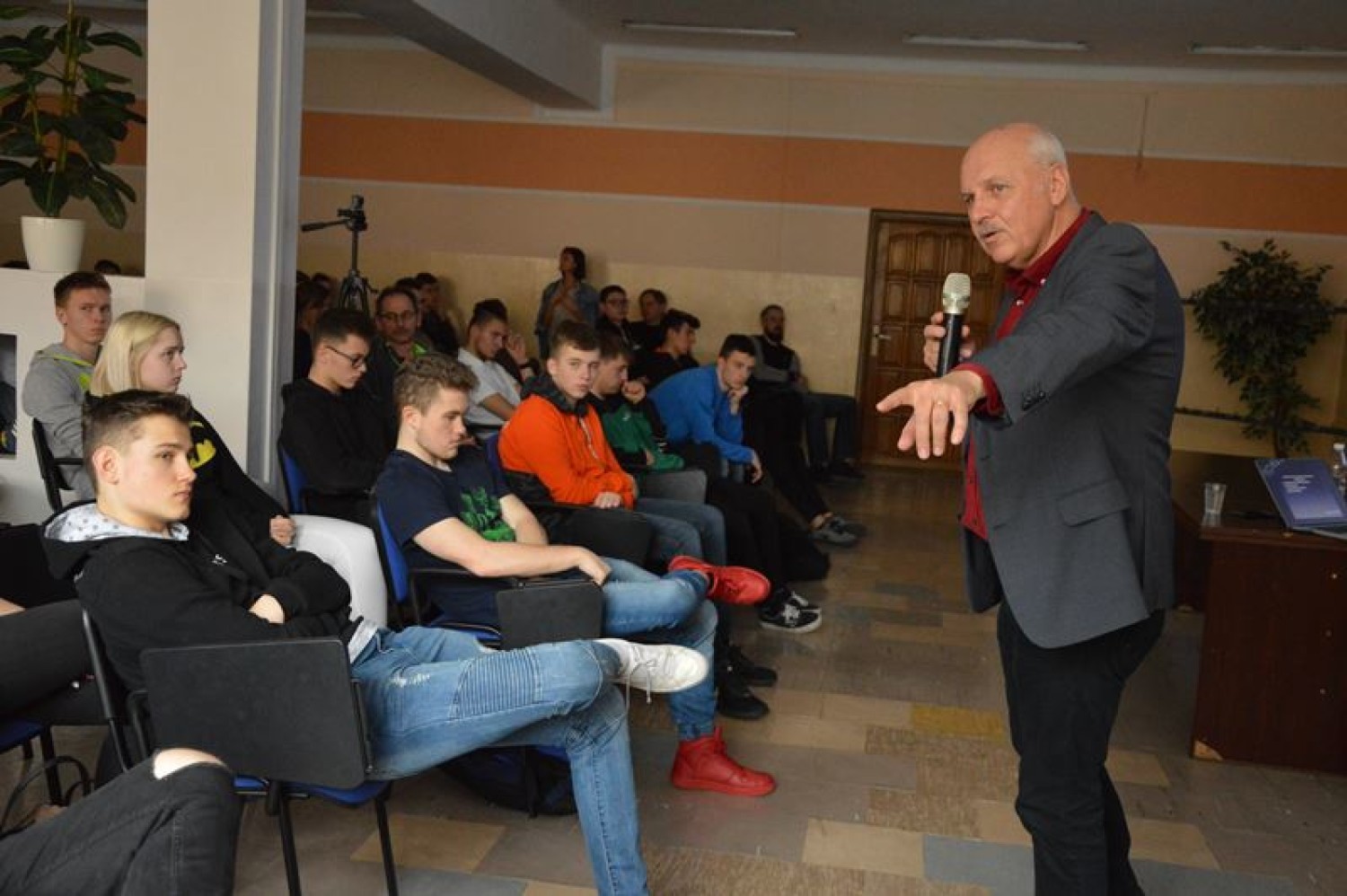 Tomasz Zubilewicz gościł w Zespole Szkół Ponadgimnazjalnych nr 3 w Bełchatowie