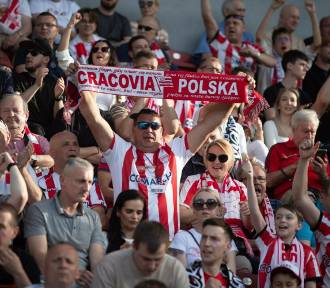 Kibice Cracovii obejrzeli show swoich piłkarzy! Zdjęcia z trybun