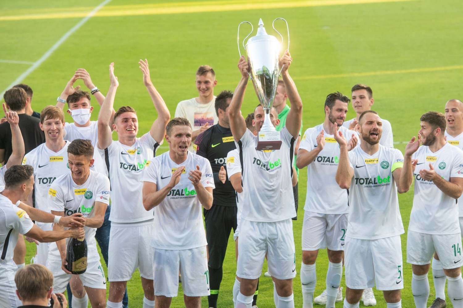 Warta wygrała z Radomiakiem 2:0 i znów zagra w ekstraklasie