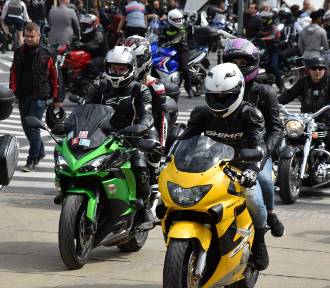 Tysiące motocyklistów zjechało do Częstochowy. Parada Alejami!