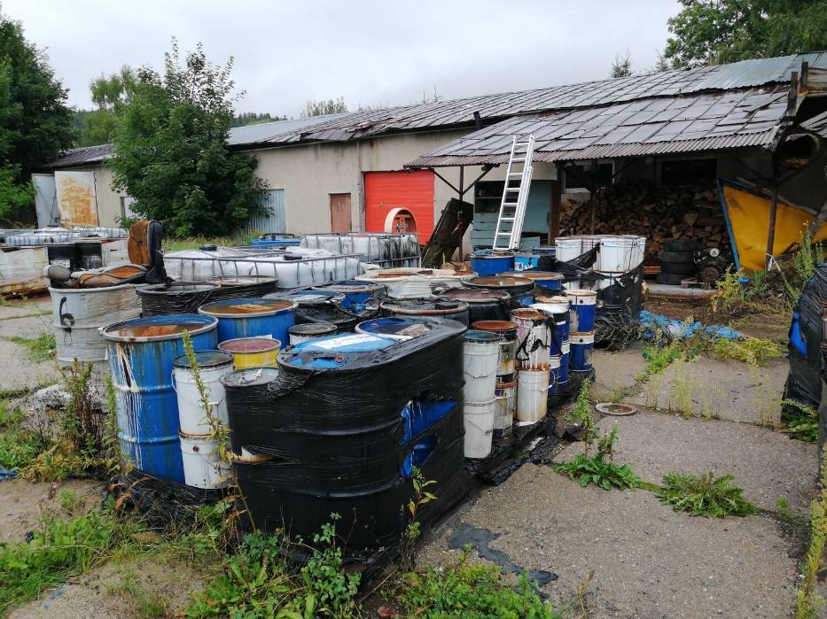 Stronie Śląskie: po 4 latach udało się usunąć ponad 200 ton niebezpiecznych odpadów