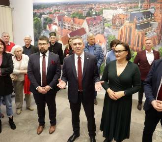 Poseł Lewicy Arkadiusz Sikora otworzył swoje biuro poselskie w centrum Legnicy