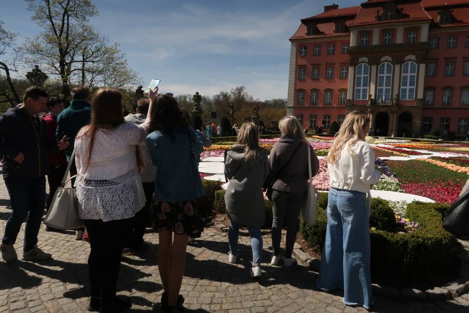 Festiwal Kwiatów i Sztuki 2023: 1 maja tłumy odwiedzających Zamek Książ w Wałbrzychu - zobaczcie zdjęcia