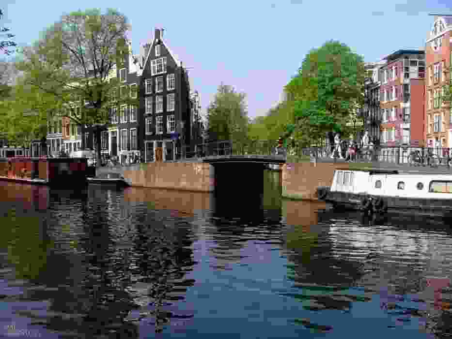 Kanał w Amsterdamie