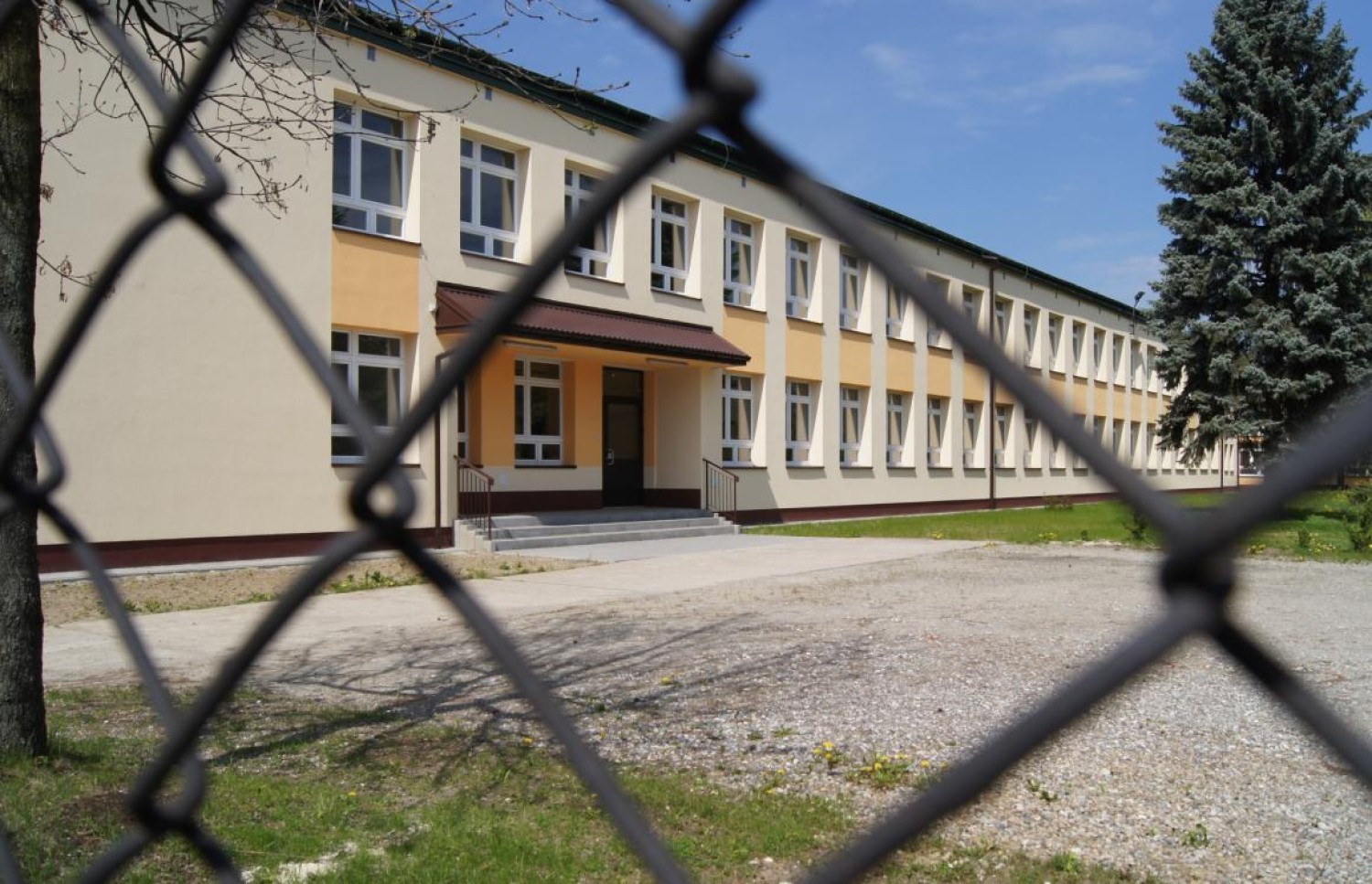 Klaster z myślą o call center starał się o wydzierżawienie budynku opuszczonej szkoły