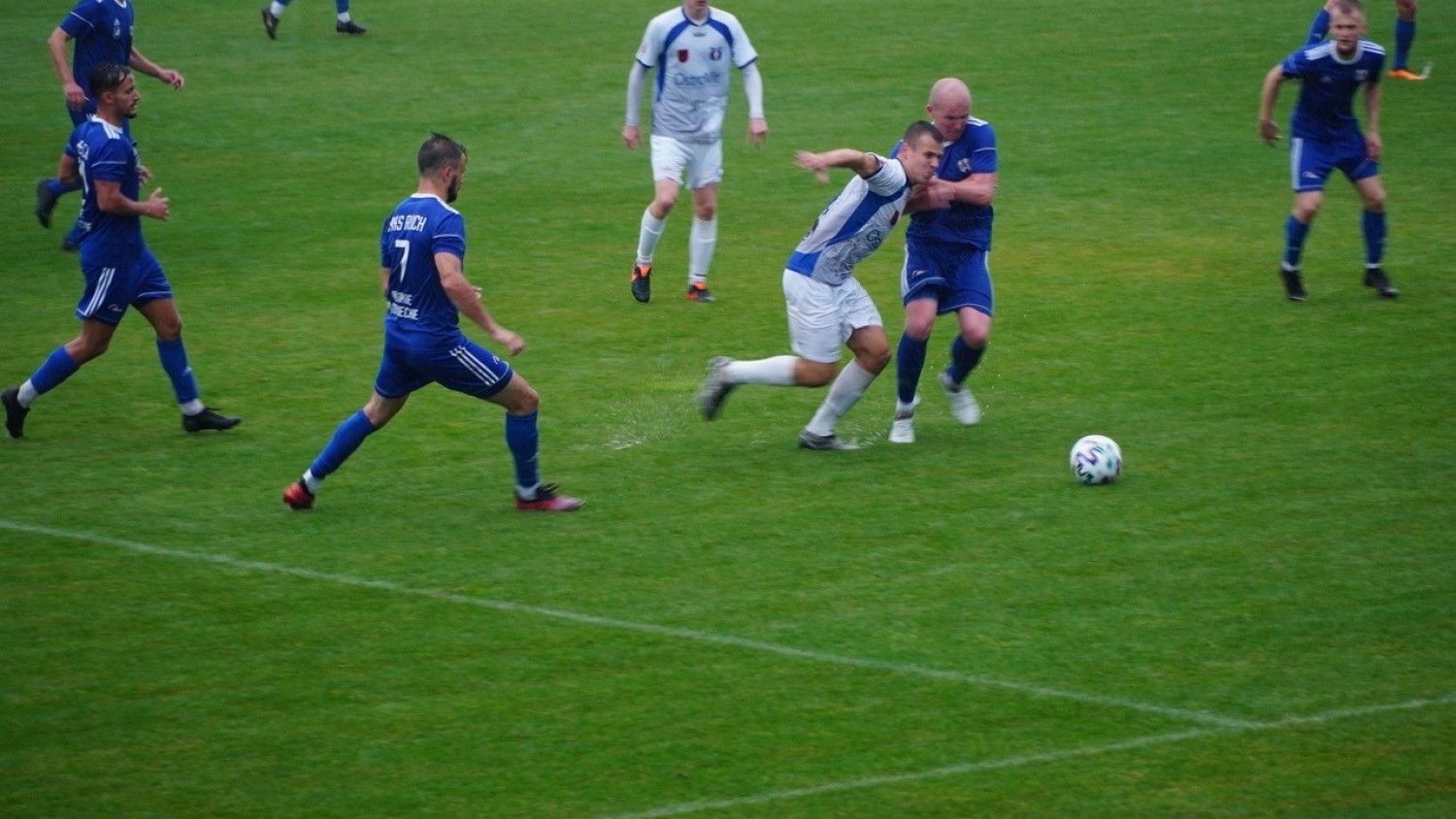 Piłkarze MKS Ruch Wysokie Mazowieckie, po wygraniu z Olimpia Zambrów 2:1, zdobyli Totolotek Regionalny Puchar Polski