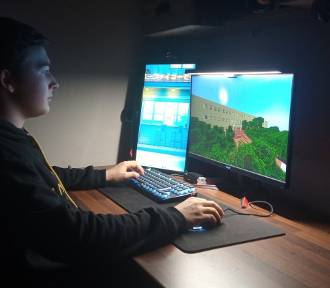 Uczeń z Lubartowa zbudował swoją szkołę w świecie Minecraft. Zobacz wideo