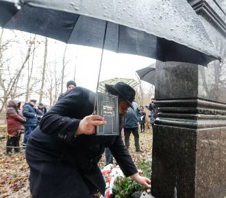 Obchody Dni Pamięci Ofiar Holocaustu na cmentarzu żydowskim w Rzeszowie [ZDJĘCIA]