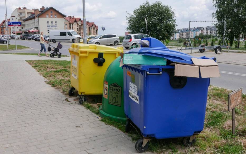 Segregacja w 3 kolorowych kubłach okazała się niewystarczająca