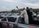 Częstochowa. Biskup jeździł z kropidłem po parkingach Jasnej Góry i święcił wszystkie samochody!