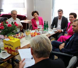 Kaliscy seniorzy spotkali się z minister Marleną Maląg i prezydentem Kalisza. ZDJĘCIA