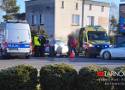 Potrącenie rowerzysty na skrzyżowaniu w Wierzchosławicach. 70-letni kierowca jednośladu trafił do szpitala. Były utrudnienia w ruchu