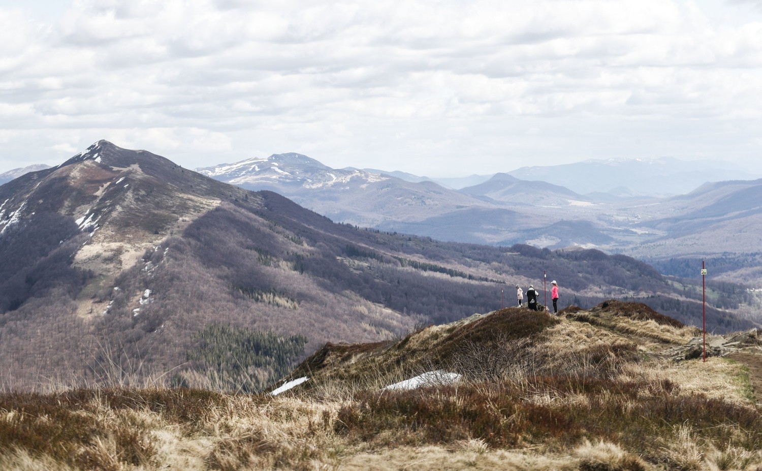 W ten weekend wielu turystów uciekło od pandemii koronawirusa w Bieszczady