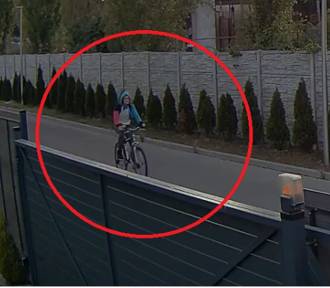 Kradzież roweru w Chorzowie. Rozpoznajesz tych mężczyzn? 