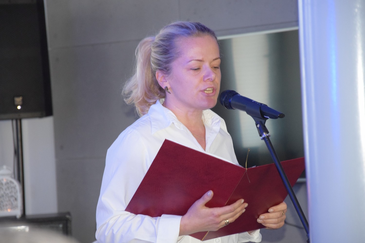 Słowno-muzycznym spektaklem członkowie grupy artystycznej Scena Marzeń, działającej od niedawna w Ośrodku Dziennego Pobytu Niezapominajka w Ciechocinku uczcili 39