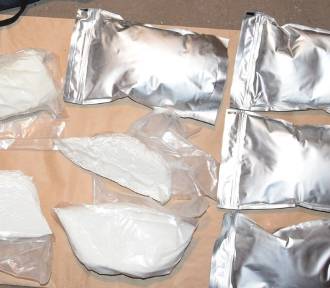 Policja ze Sławna: Kierował pod wpływem kokainy, miał ukryte ponad 9 kg narkotyków