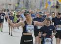 Zmęczeni, ale zadowoleni! Oto niezwykłe zdjęcia biegaczy z 16. PKO Poznań Półmaratonu. Biegłeś? Znajdź się na zdjęciach fotoreporterów!