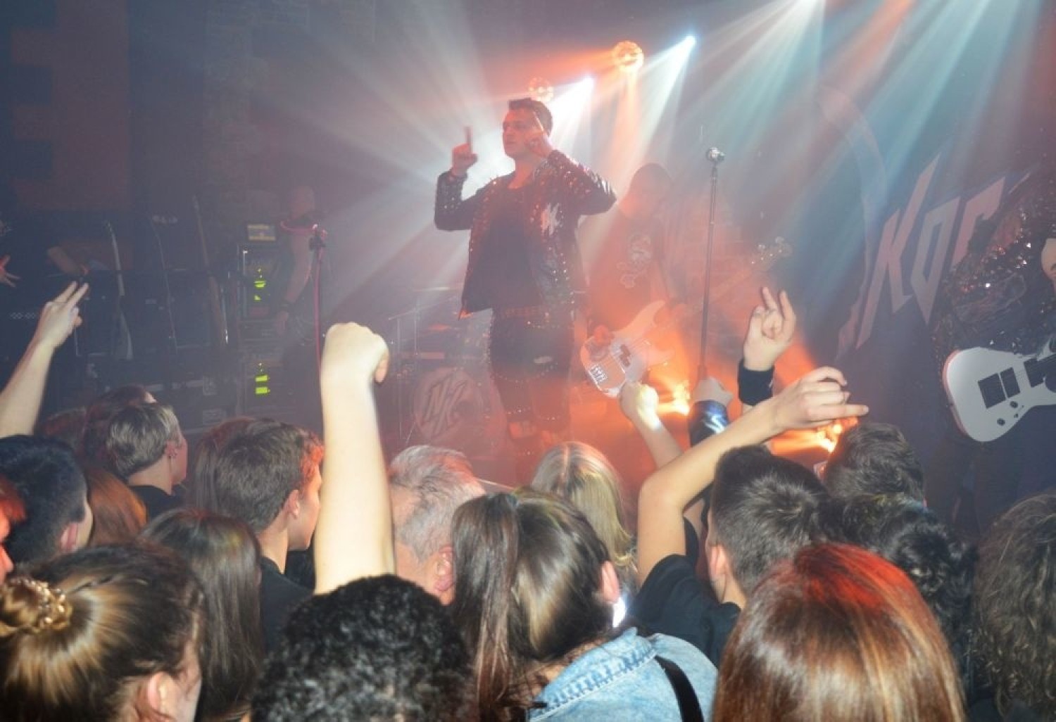 Mega koncert w skarżyskim Semaforze. Na popis Nocnego Kochanka przyszedł tłum fanów! (ZDJĘCIA)