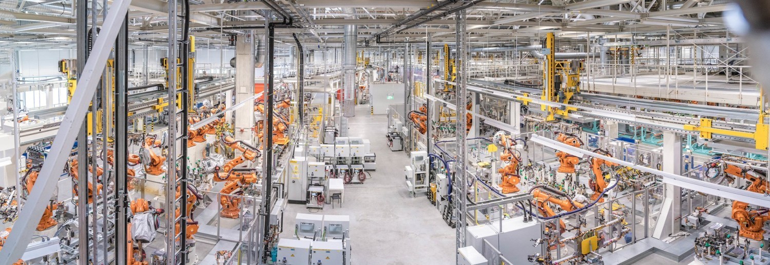 Po dwóch latach rozbudowy i 2 miliardach złotych zainwestowanych w nowe hale, maszyny i urządzenia, na ostatniej prostej jest już rozbudowa zakładu Volkswagen Poznań w Antoninku