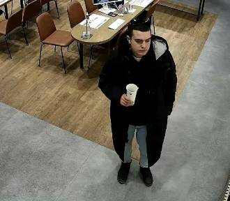 Policja z Bydgoszczy szuka podejrzanego w sprawie kradzieży. Poznajesz go?