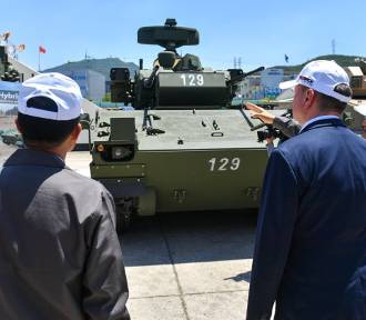 Błaszczak w Korei Południowej. Czy do Polski trafią czołgi K2?