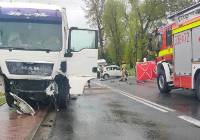 Śmiertelny wypadek pod Krakowem. Zderzenie ciężarówki z autem osobowym