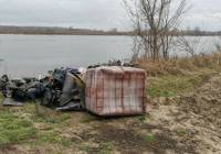 Hałda śmieci w Kosowie nad Wisłą. Takich dzikich wysypisk w regionie jest więcej