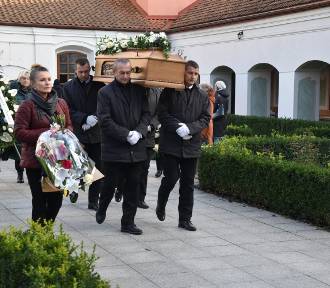 Pogrzeb Cezarego Olszewskiego. Pochowano zwycięzcę siódmej edycji Tańca z gwiazdami