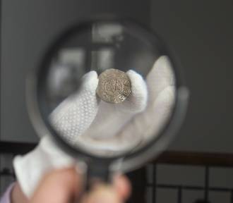 To najstarsza moneta w Polsce. Jest unikalna i bezcenna. Kolekcjonerzy o niej marzą