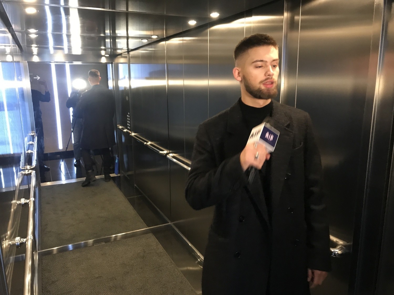 Raper SILES w kawałku "ASP" o próżności młodych osób zamieszczających swoje zdjęcia na Instagramie